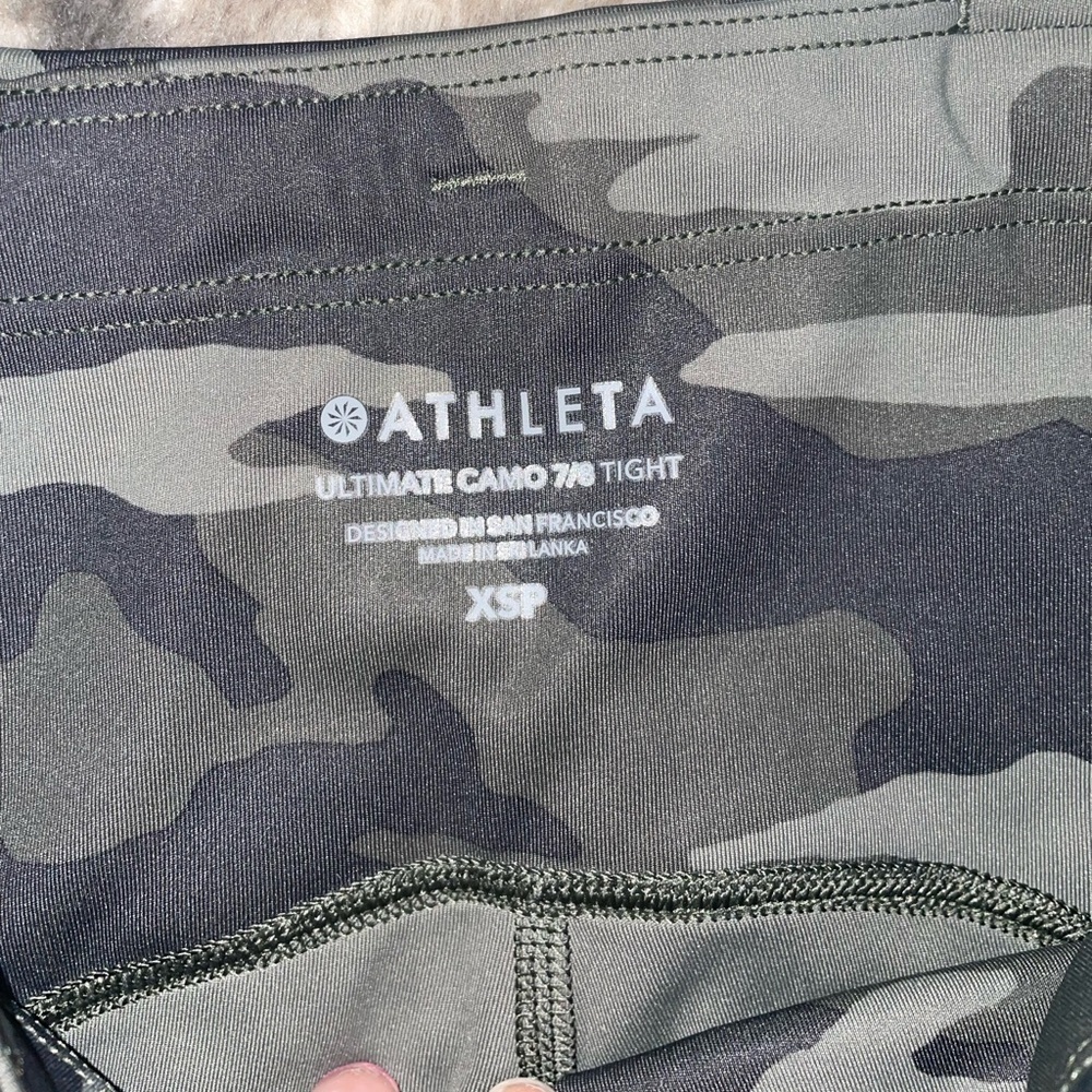 Athleta Ultimate Camo 7/8 Tight - Picture 2 of 8